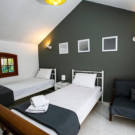 Villa Kouf Nea Iraklitsa Exteriör bild