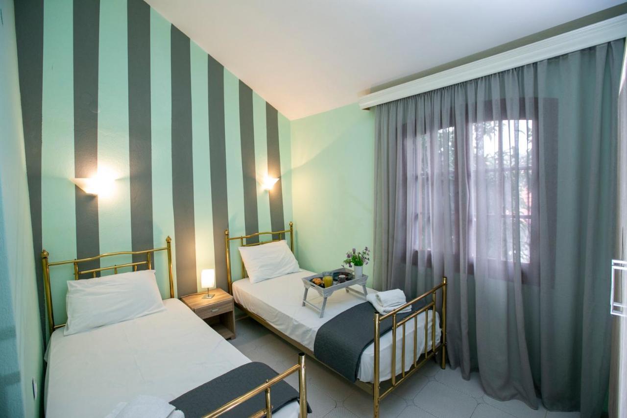 Villa Kouf Nea Iraklitsa Exteriör bild