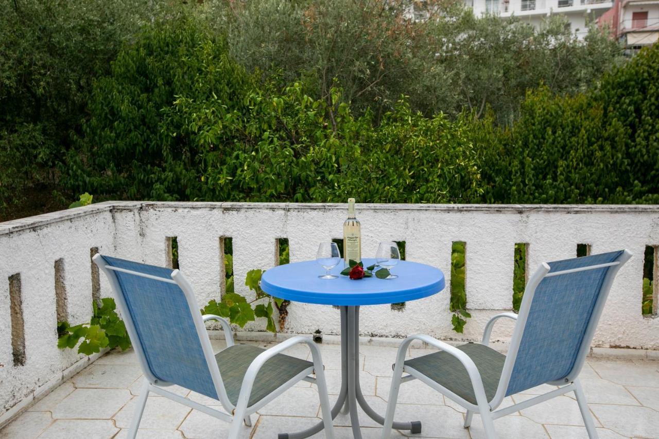 Villa Kouf Nea Iraklitsa Exteriör bild